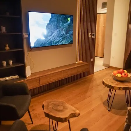 Rajska 2212 Apartman *