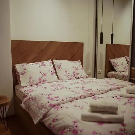 Rajska 2212 Apartman *